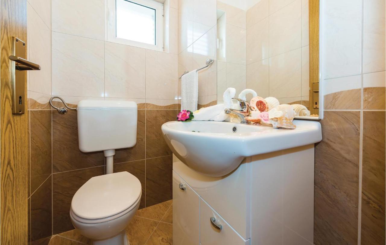 4 Bedroom Cozy Apartment In Vodice Zewnętrze zdjęcie