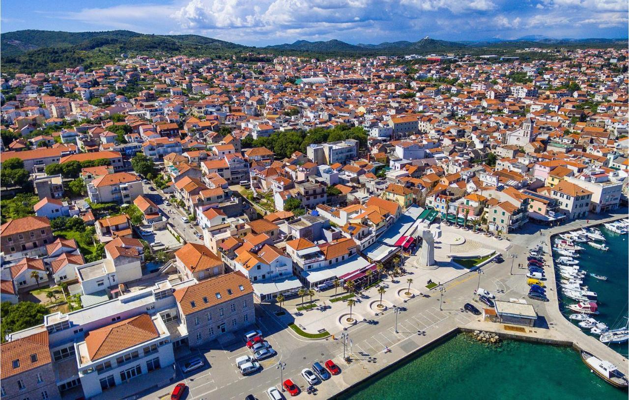 4 Bedroom Cozy Apartment In Vodice Zewnętrze zdjęcie