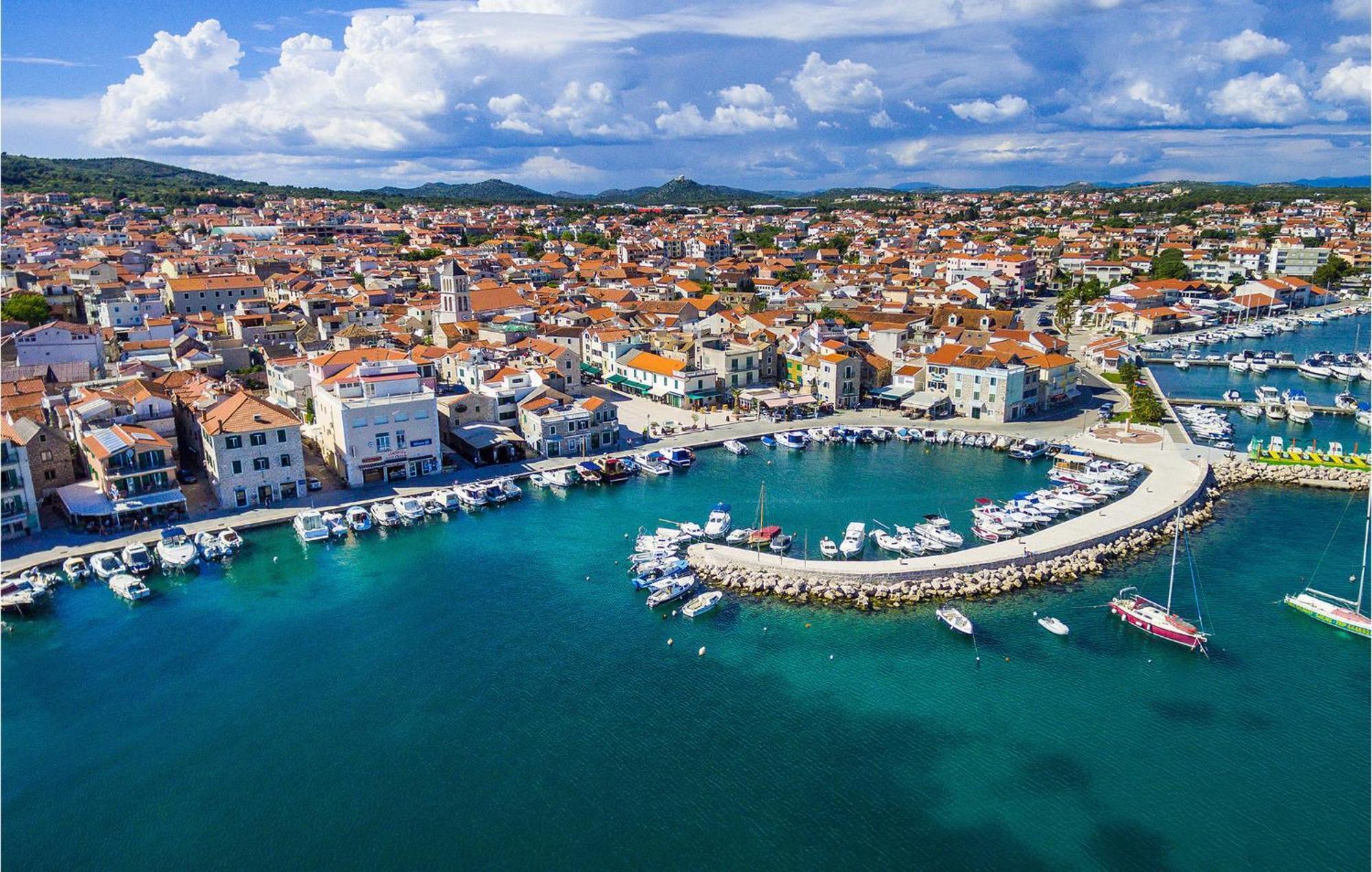 4 Bedroom Cozy Apartment In Vodice Zewnętrze zdjęcie